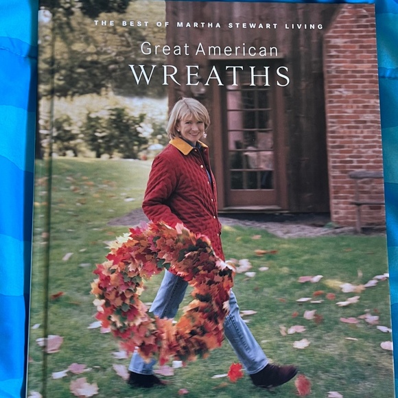 Martha Stewart Great American Wreaths Book - Picture 1 of 3